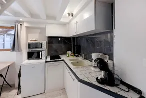 Historic center • Charming studio with mezzanine - Image 4