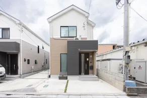 Detached house, 4 bedrooms, free parking! - Image 2