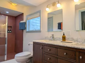 Private 2 Bedroom Guest Suite Off Main Street - Image 3