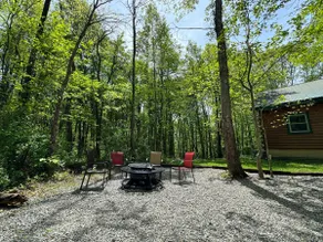 Whispering Woods Getaway Cabins - Image 4