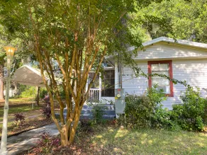 Bearded Oaks Bungalow - Image 2