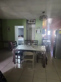 The Peach House - Image 4