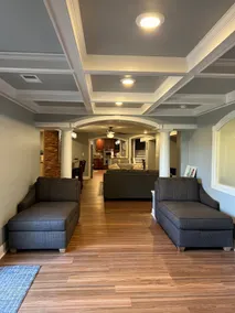 Hidden Creekside Retreat - Image 2