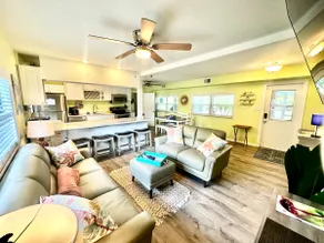 You get 2 homes! Beach house w/bonus guest house! - Image 2