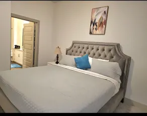 Luxurious and cozy 1 bed APT - Image 2