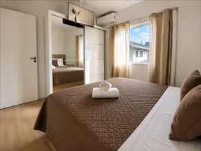 King Size Bed, Comfort and View of Cambirela MKW Stay - Image 2