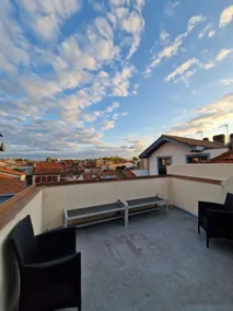 Duplex 90m² + terrasse - Image 2
