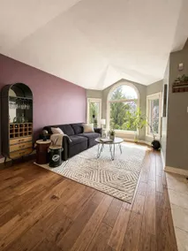Modern Cozy w/Spacious Living Area&Stylish Design - Image 5