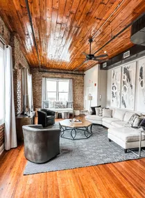 Downtown Loft walking distance to UA - Image 3