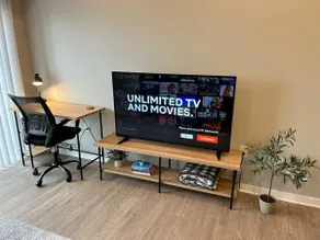 Comfortable 1 Bed | 1 Bath in Prime Location - Image 3