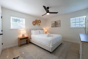 The Howdy House | Top 10% Guest Favorite - Image 4
