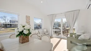 Coastal Retreat-Walk to Scarborough Beach Sleeps 8 - Image 4