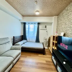 Cozy Studio at MPlace near Timog Quezon City - Image 4