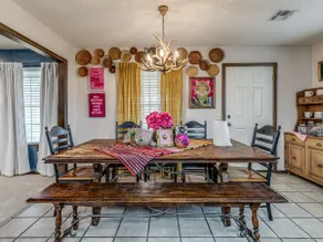 Farmhouse on 7 ac by Norman - Image 5
