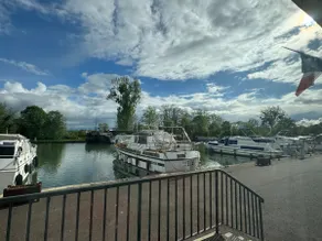 Le Canalou: Charm on the Canal - Image 4