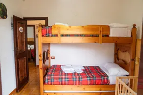 4-bedroom chalet with Jacuzzi in Serrone - Image 3