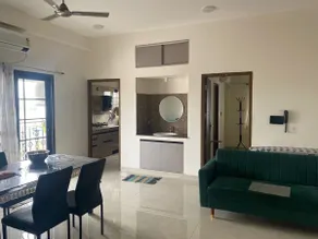 Spotless, Well lit, Affordable & Modern 2bhk - Image 4