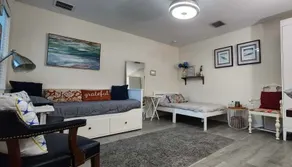 Suit with Kitchen & Bathroom - Image 2