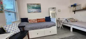 Suit with Kitchen & Bathroom - Image 3