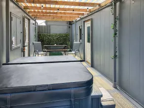 Cottage with barbeque, jacuzzi & garden - Image 3