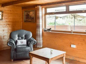 Cottage with barbeque, jacuzzi & garden - Image 5