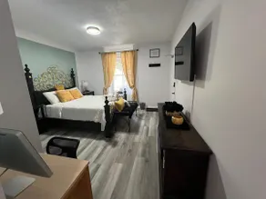 Spacious 2BR In Downtown Galt, Parking + Fast WiFi - Image 2