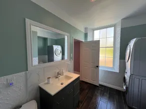 Spacious 2BR In Downtown Galt, Parking + Fast WiFi - Image 4