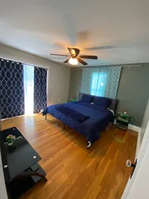 Home in Affton, Saint Louis, 1 King 2 Queen beds - Image 5
