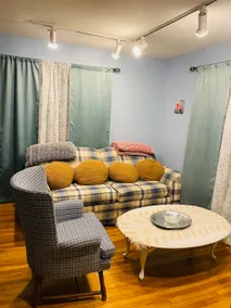 Home in Affton, Saint Louis, 1 King 2 Queen beds - Image 4