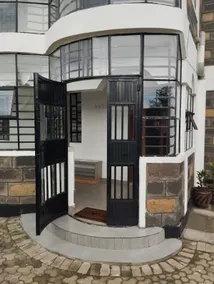 Villa with backup power - Image 4