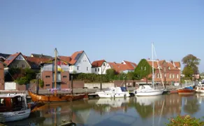 between Stade and Cuxhaven along the Elbe - Image 5