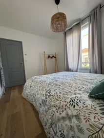 Hosted by Brunella, in Reims city center with parking - Image 3
