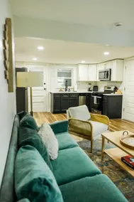 Renovated 2b/1b Cottage - 2 mi to Casino - Image 5