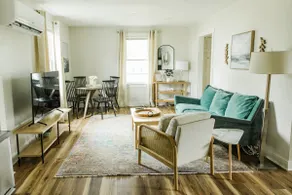 Renovated 2b/1b Cottage - 2 mi to Casino - Image 3