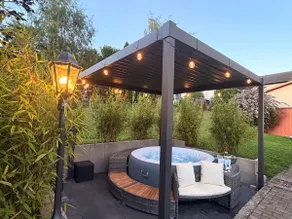 Whirlpool - Playground - Large terrace - Garden - Image 2