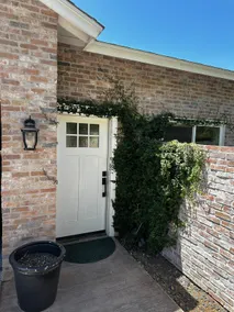 Country House in Gilbert - Image 2