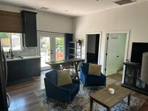 Country House in Gilbert - Image 5