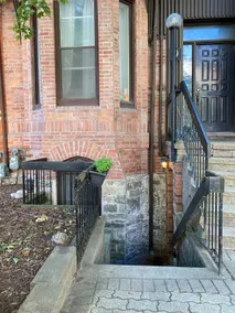 King bed, Big kitchen, Free Parking, Central - Image 5