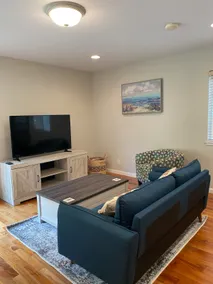 2BR Charmer Walk to Beach - Image 2