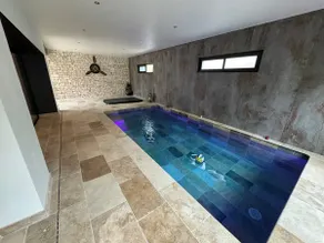 Loft with Private Spa & Heated Indoor Pool - Image 5