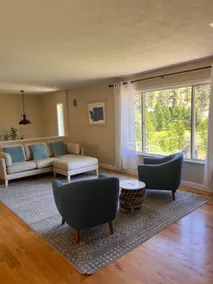 FamilyFriendly, PoolHot Tub, 15 min to Leavenworth - Image 4