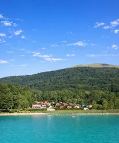 Lakefront chalet (2A) - Image 2