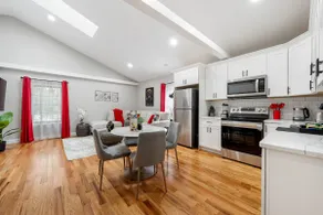 Private 1BR Apt, Clean & Reliable, Near NYC - Image 5