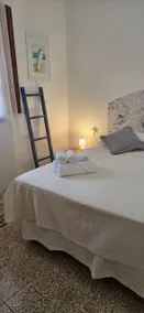 Romantic apartment near the sea and the port - Image 5