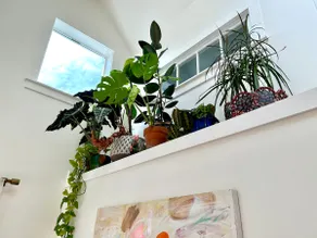 Spacious Guesthouse with Creative Style and Local Charm - Image 4