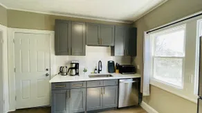 The Stargazer Sunroom 2bedroom in West CLE - Image 5