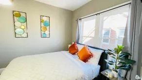 The Stargazer Sunroom 2bedroom in West CLE - Image 4