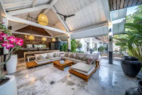 Villa Zebra Seminyak, 4BR private pool villa, Close to Potato Head - Image 2