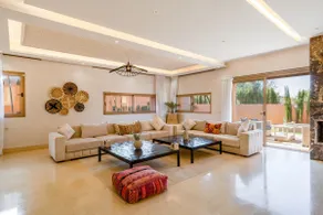 Villa Residence Akenza, 3 Bedrooms, Heated Pool - Image 3