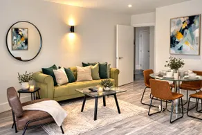 Central Flat with Free Secure Parking - Image 2